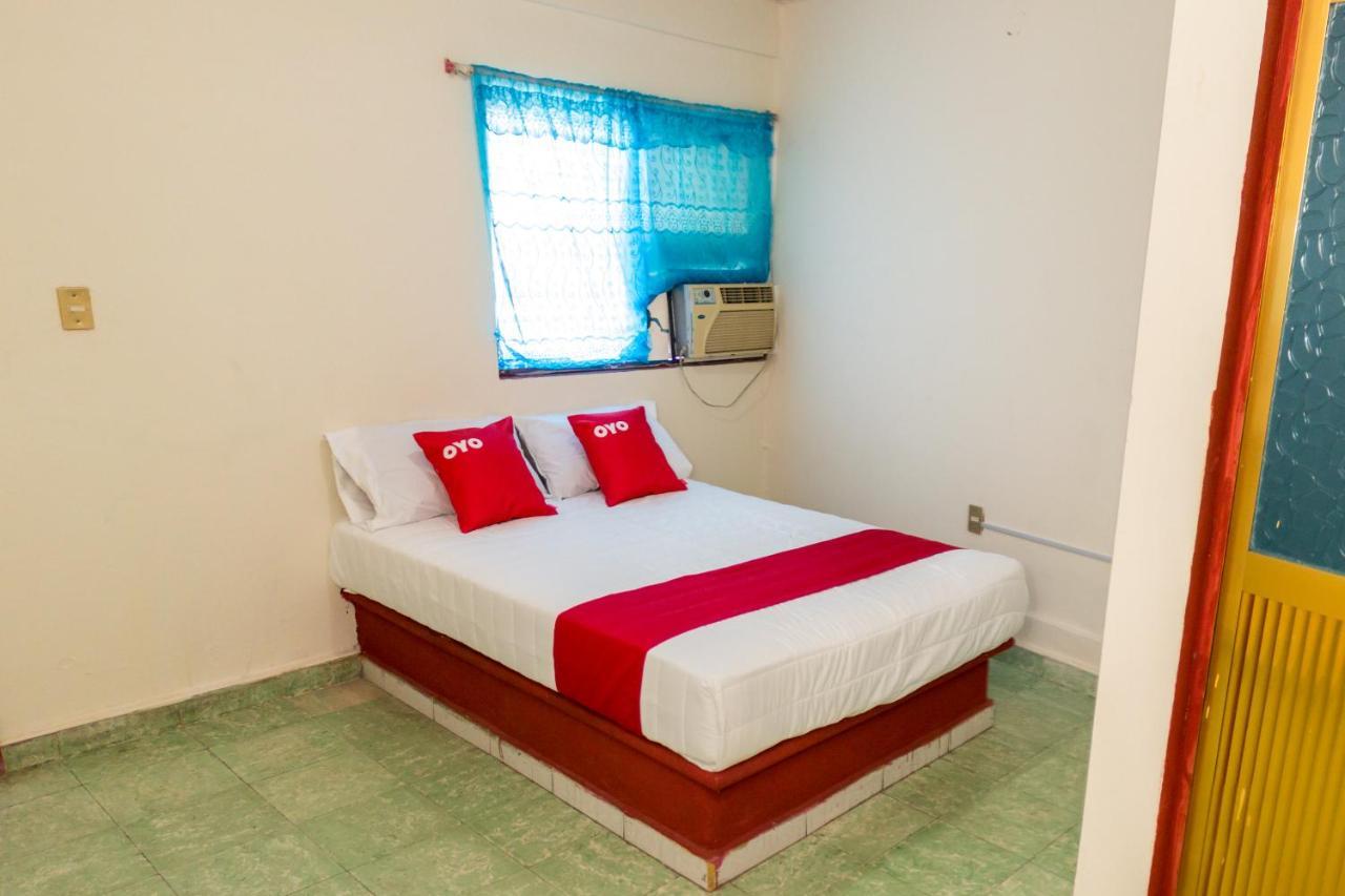 Oyo Hotel Rubi Zihuatanejo Exteriör bild