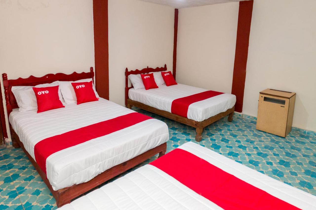 Oyo Hotel Rubi Zihuatanejo Exteriör bild