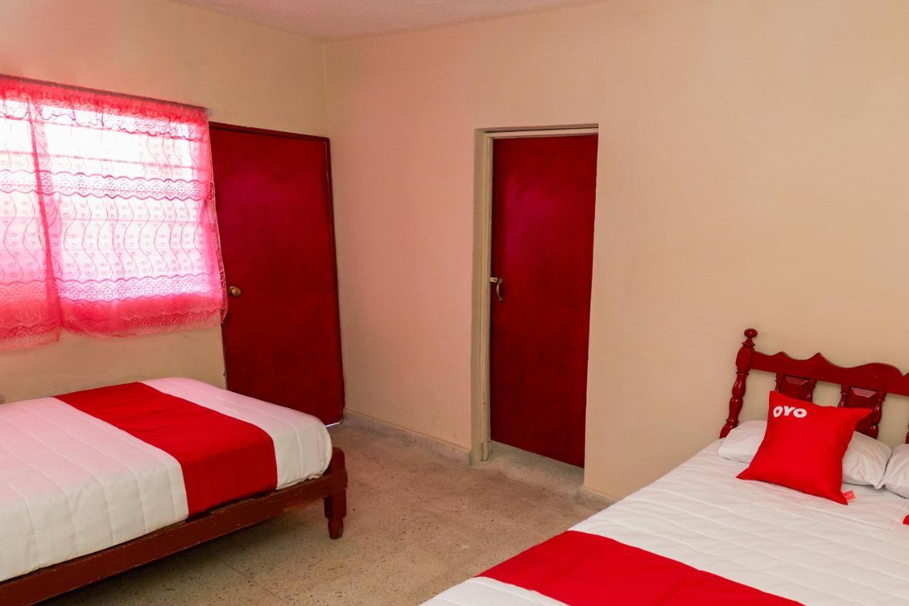 Oyo Hotel Rubi Zihuatanejo Exteriör bild