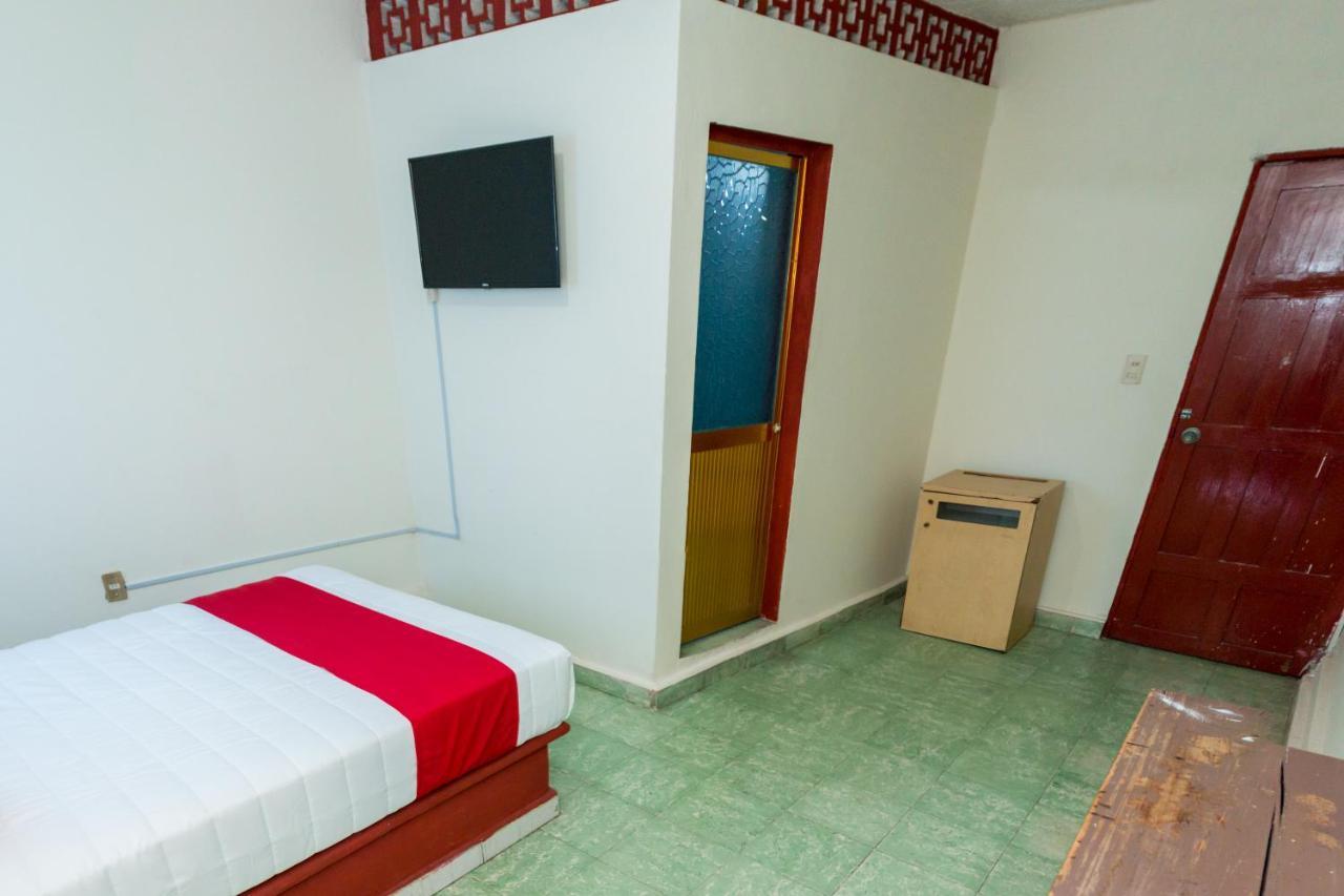 Oyo Hotel Rubi Zihuatanejo Exteriör bild