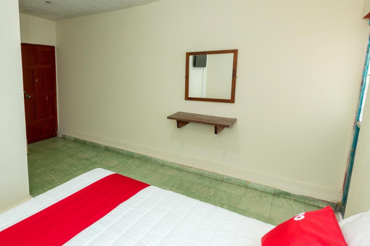 Oyo Hotel Rubi Zihuatanejo Exteriör bild