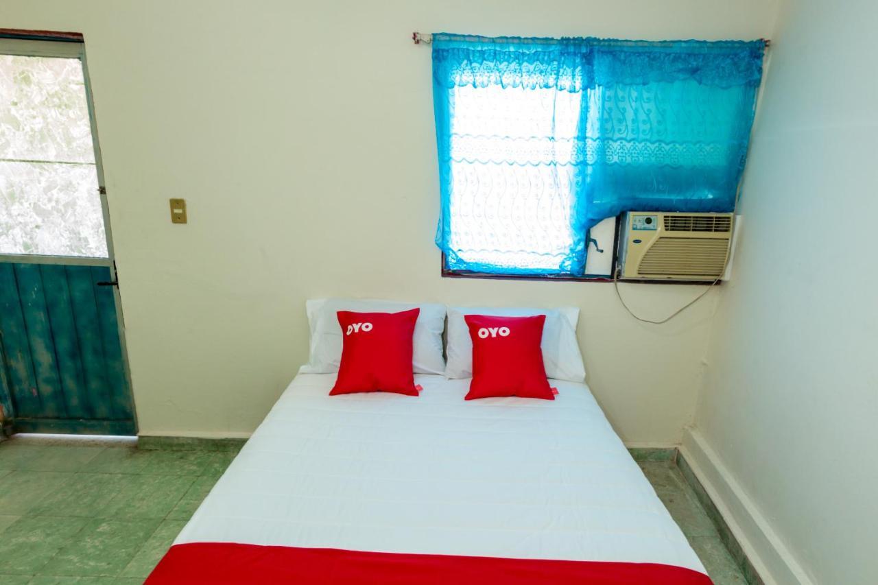 Oyo Hotel Rubi Zihuatanejo Exteriör bild