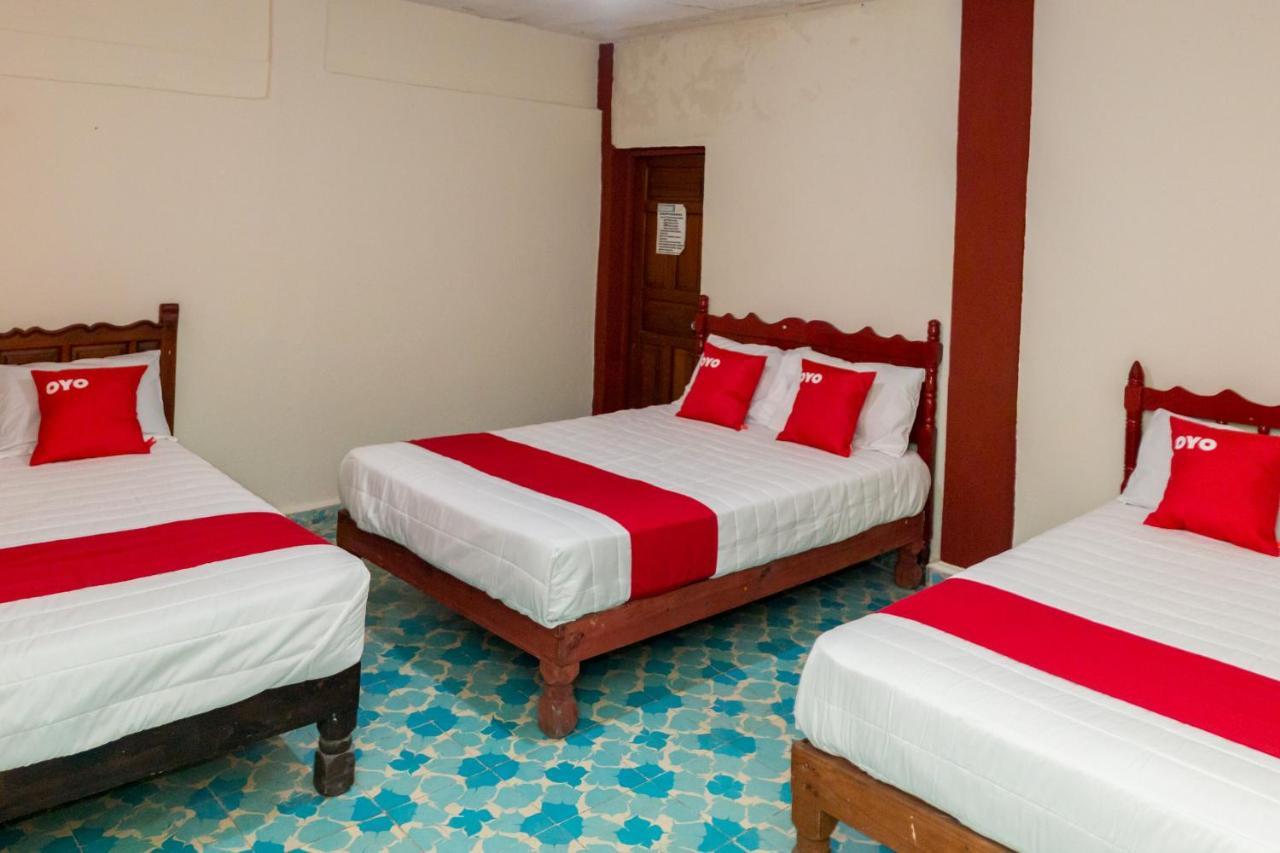 Oyo Hotel Rubi Zihuatanejo Exteriör bild