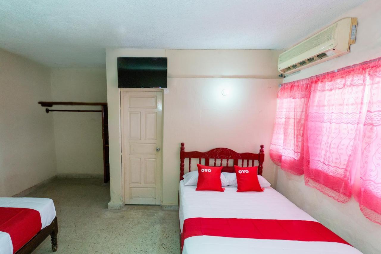 Oyo Hotel Rubi Zihuatanejo Exteriör bild