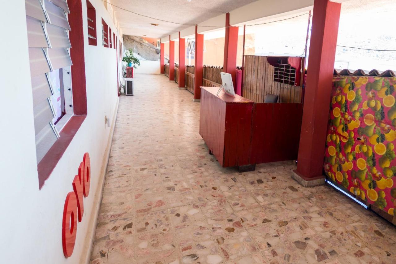 Oyo Hotel Rubi Zihuatanejo Exteriör bild